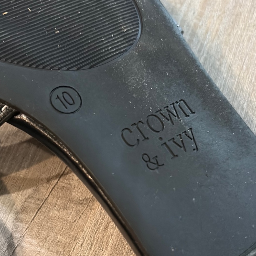 Crown & Ivy Black Slide Sandals - Picture 5 of 7